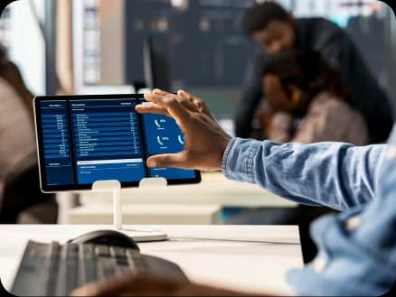 SaaS & Global Tech